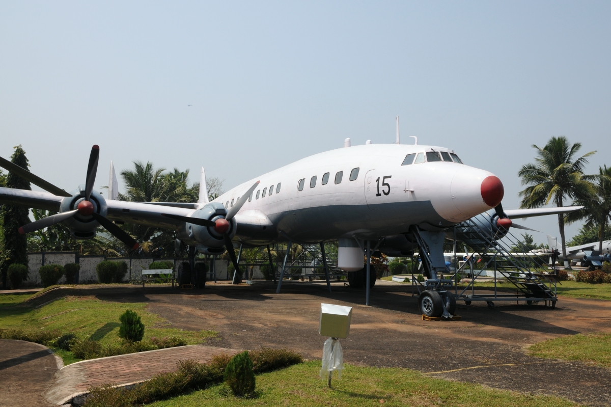 Lockheed L-1049G Super Constellation IN315 Indian Navy