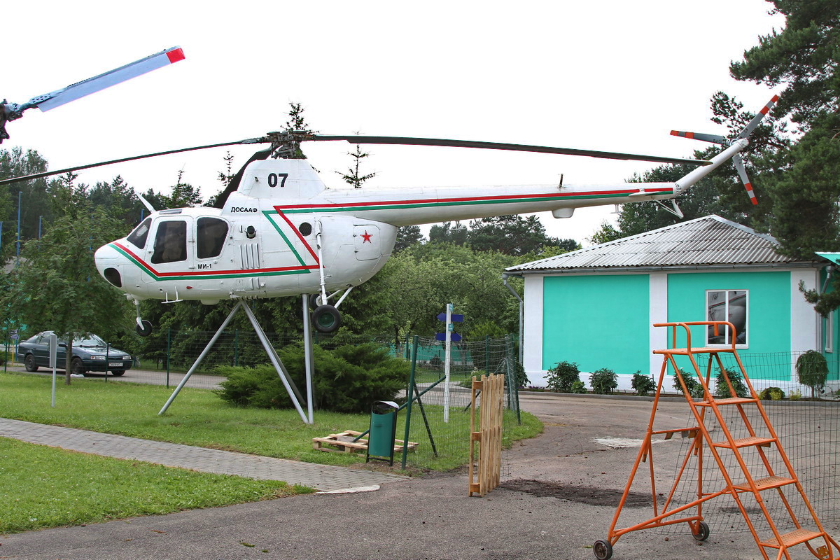 Mil Mi-1 07 Sovjet Air Force