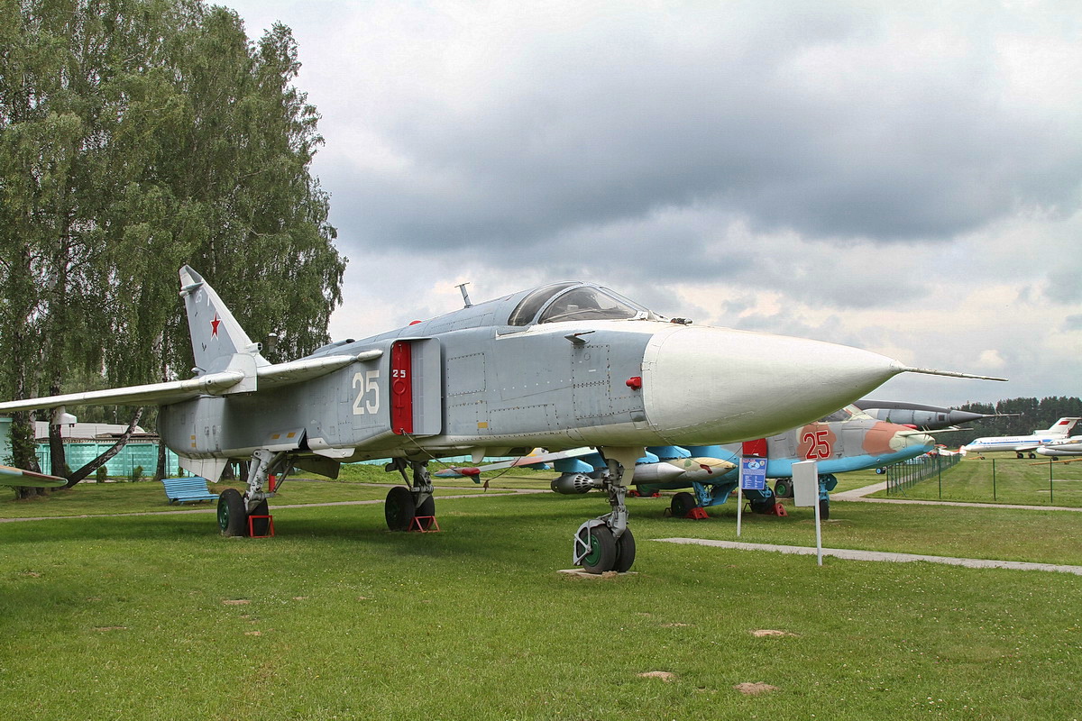 Sukhoi Su-24M 25 Sovjet Air Force