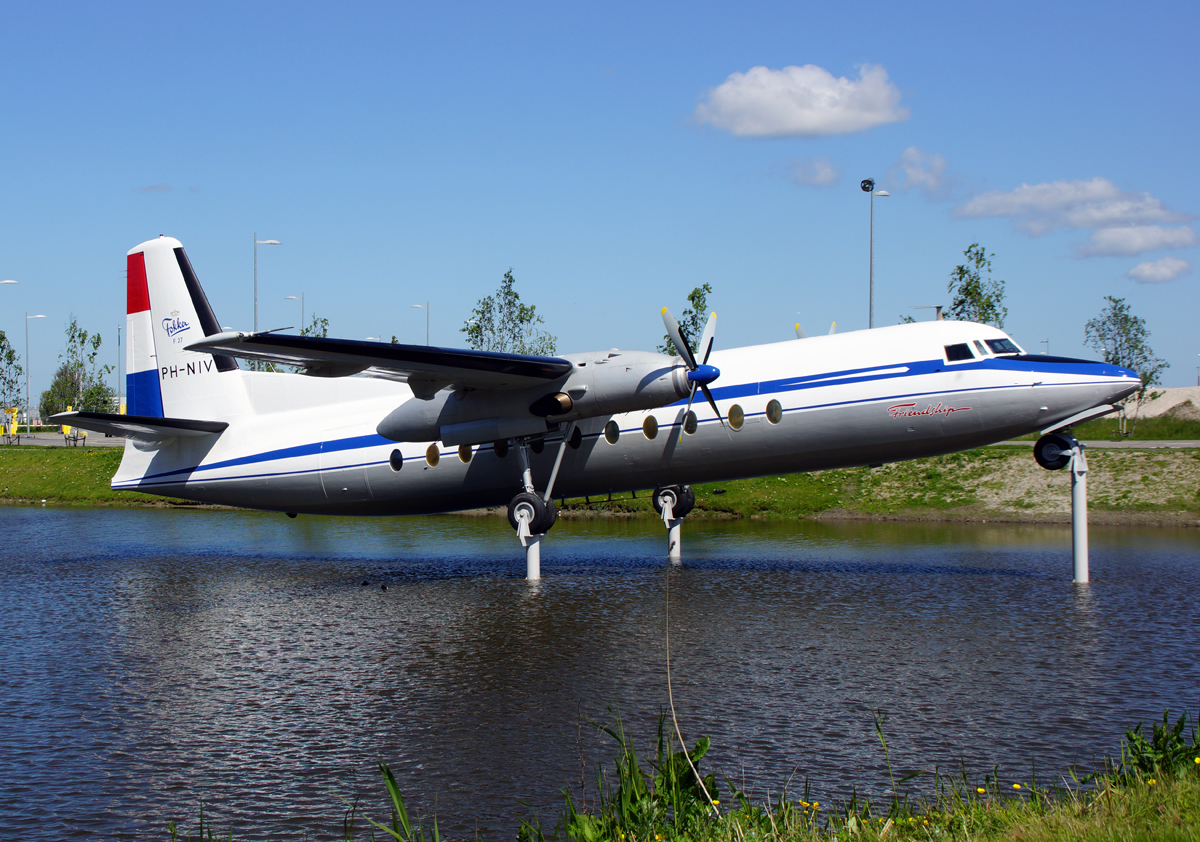 Amsterdam Schiphol Airport - Fokker F.27 Friendship PH-NIV