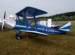 G-AJHS de Havilland DH.82A Tiger Moth