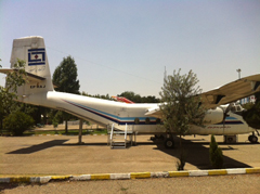 EP-RAJ de Havilland Canada DHC-4A Caribou