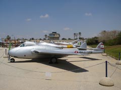 de Havilland Vampire FB.52 L-158